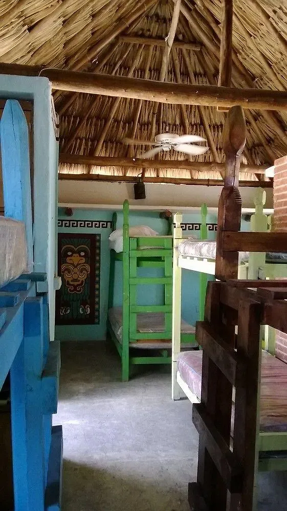 Mayan Hostel Hotel